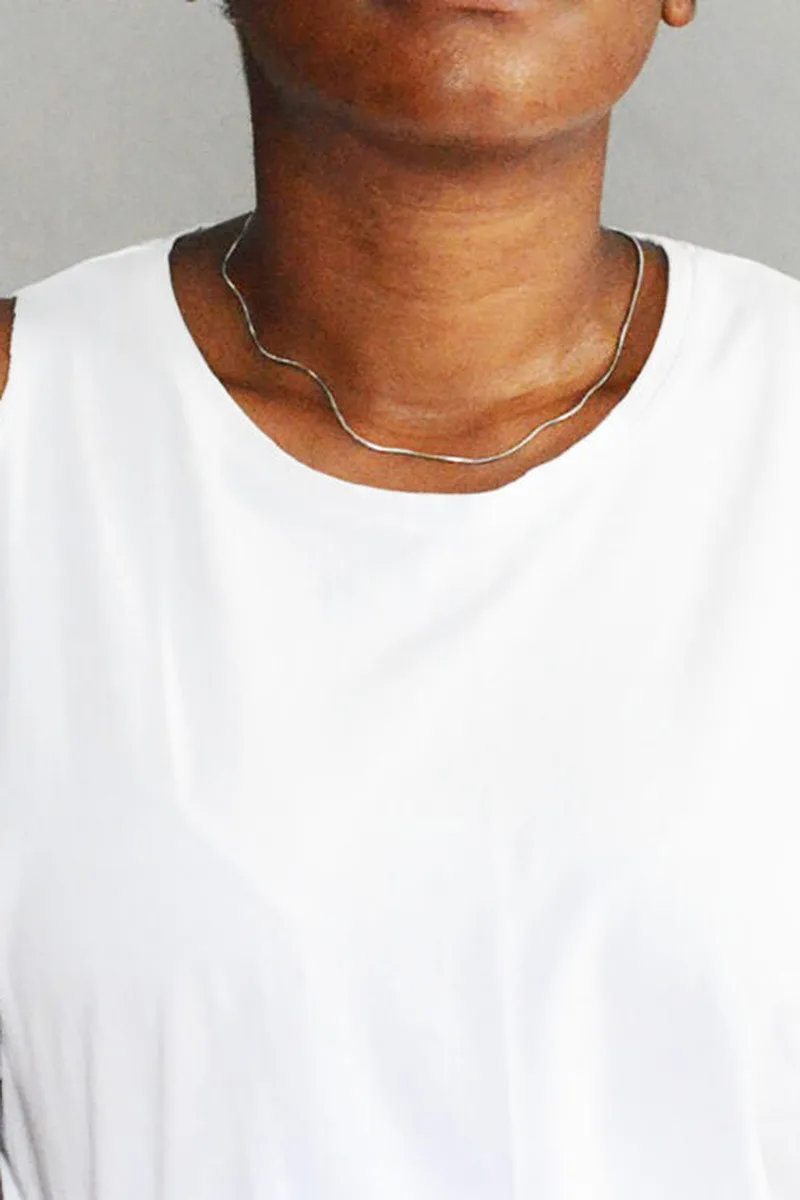 13 Trendy DIY Cut T-Shirt Hacks That Transform Your Old Tees Into Statement Pieces idea 4