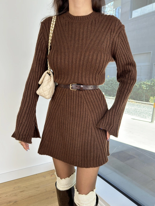 33 Chocolate Brown Knit Outfits for January Weekends That Are Chic, Warm and Elegant 25 Chocolate Brown Ribbed Knit Dress with a Belt and Boots