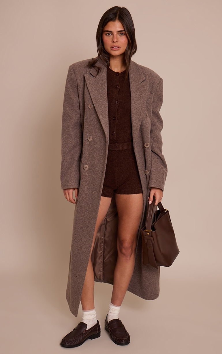 33 Chocolate Brown Knit Outfits for January Weekends That Are Chic, Warm and Elegant 27 Chocolate Brown Knit Set with a Long Coat for Market Days