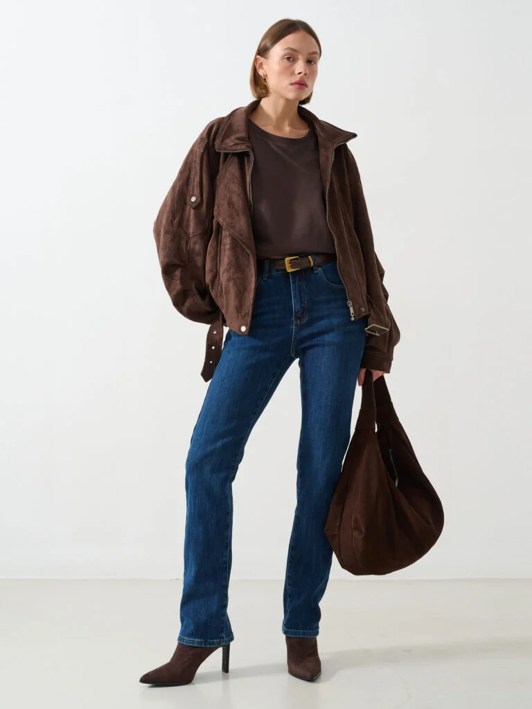 30 Chocolate Suede Jacket Outfits for Winter Outings That Are Chic, Warm and Elegant 2 Chocolate Suede Jacket with Dark Jeans and Ankle Boots