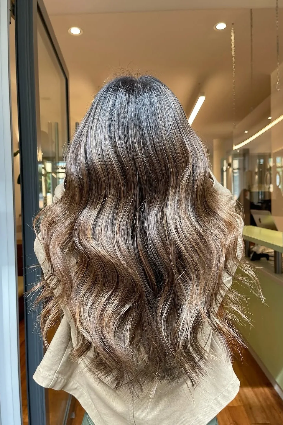 Soft Beige Bronde Melt on Long Waves