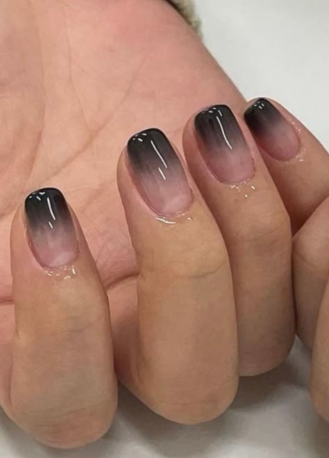 50 Dark Jelly Gradient Nails for Winter Evening Events That Are Deep, Glossy and Made for the Night 41 Black Jelly Gradient Square Nails for Winter Evening Events