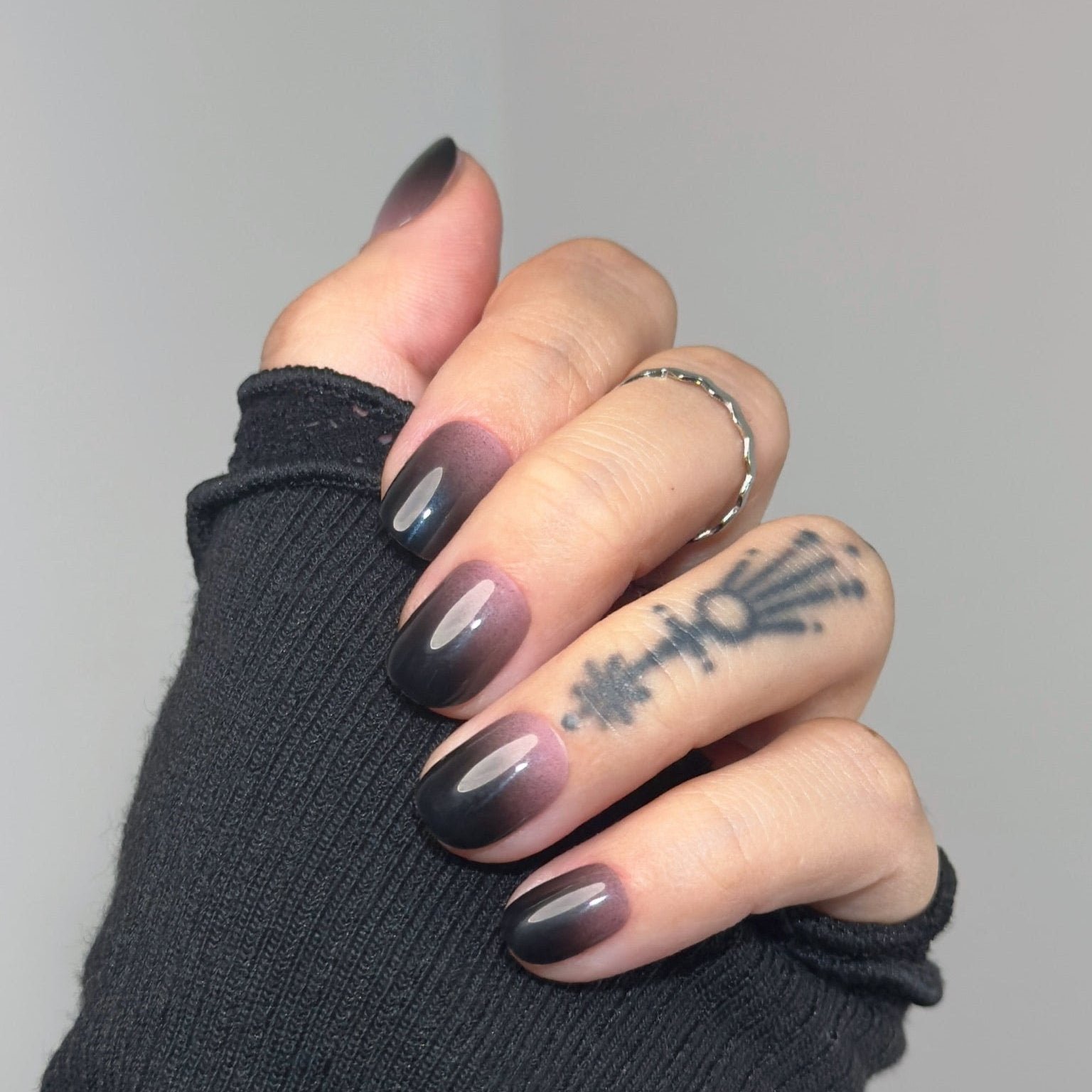 50 Dark Jelly Gradient Nails for Winter Evening Events That Are Deep, Glossy and Made for the Night 50 Black Jelly Gradient Oval Nails for Winter Evening Events