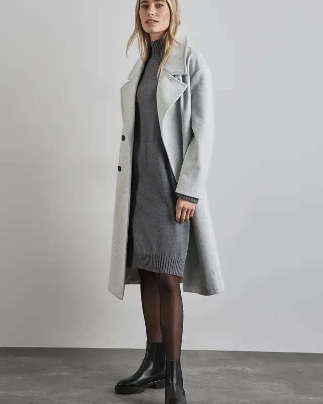 22 Grey Wool Coat Outfits for Winter Weekends That Are Chic, Warm and Elegant 4 Grey Wool Coat With a Knit Dress and Knee Boots