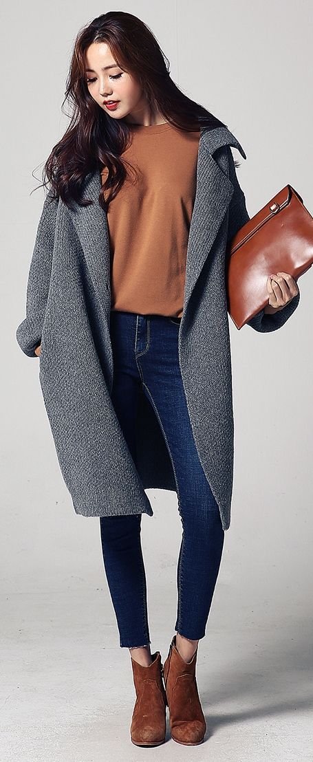 22 Grey Wool Coat Outfits for Winter Weekends That Are Chic, Warm and Elegant 23 Grey Wool Coat Over a Camel Knit and Dark Jeans