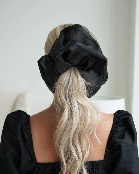 50 Hat Proof Hairstyles for Long Hair with a Silk Lined Cap Trick - Idea 5