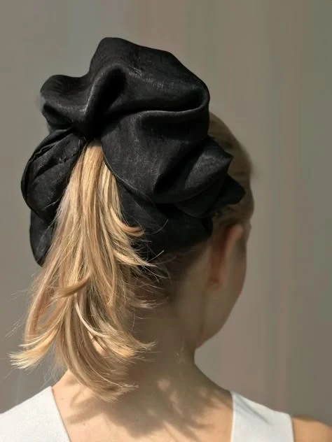 50 Hat Proof Hairstyles for Long Hair with a Silk Lined Cap Trick - Idea 12