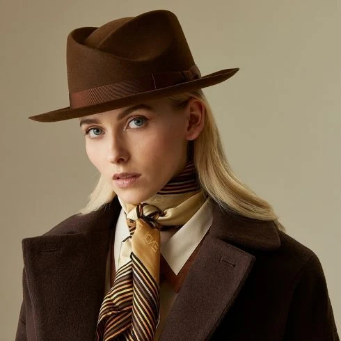 50 Hat Proof Hairstyles for Long Hair with a Silk Lined Cap Trick - Idea 13