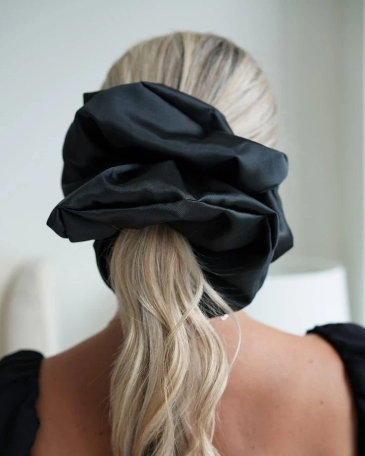 50 Hat Proof Hairstyles for Long Hair with a Silk Lined Cap Trick - Idea 17