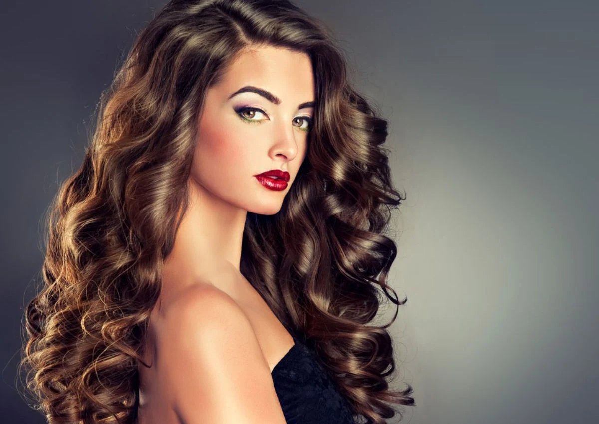 50 Hat Proof Hairstyles for Long Hair with a Silk Lined Cap Trick - Idea 48