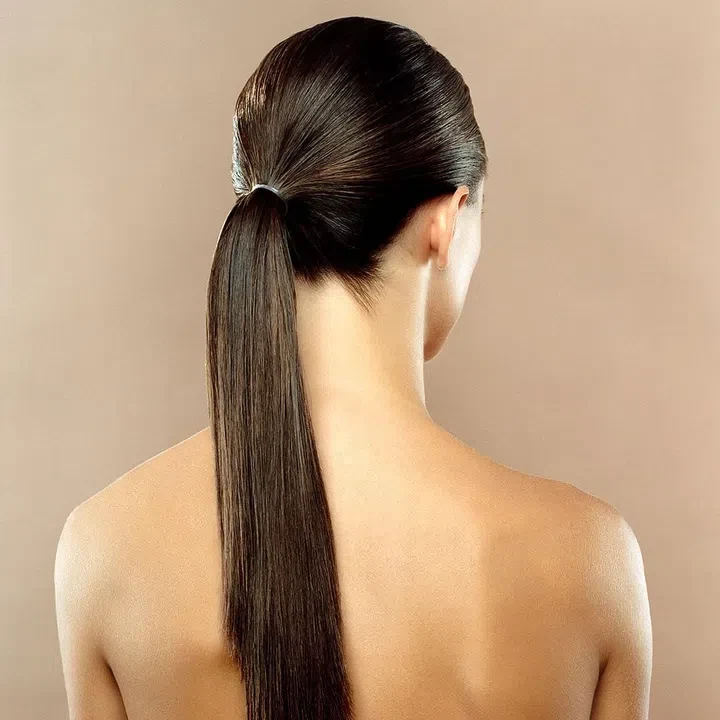30 Hat Proof Low Ponytail Hairstyles for Winter Walks - Idea 27