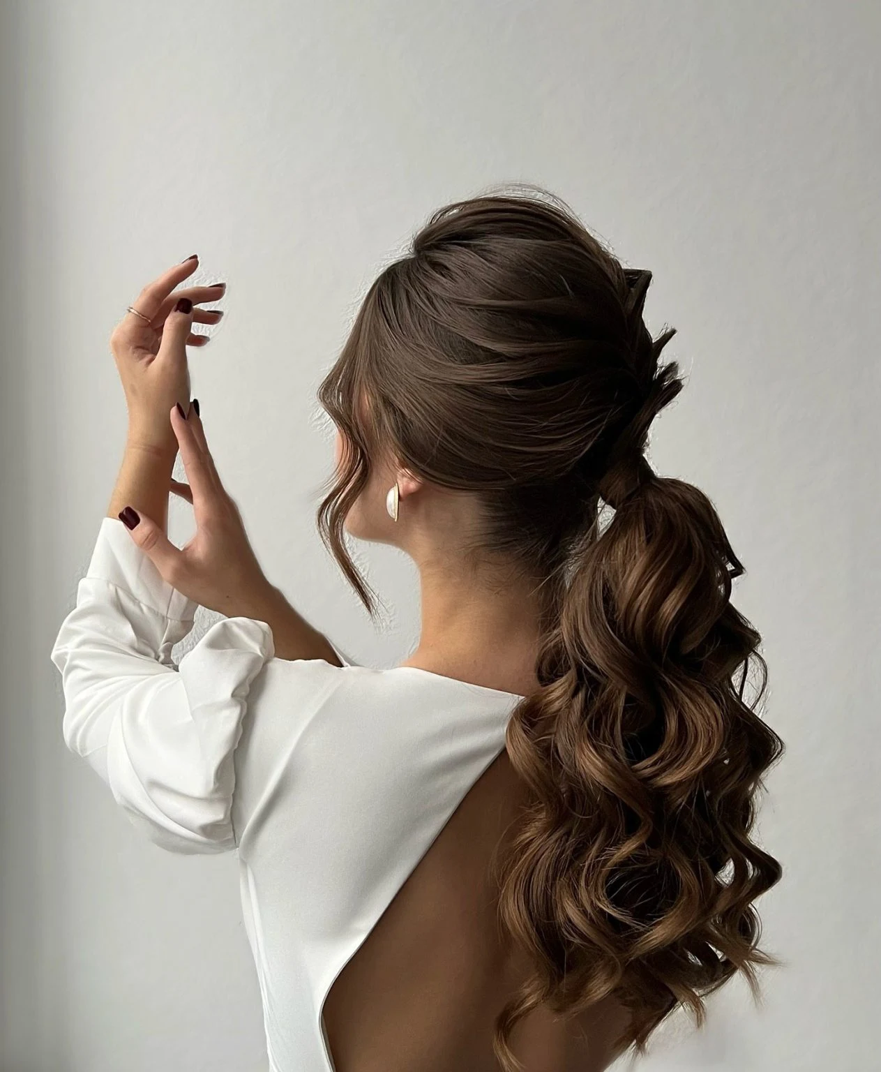 30 Hat Proof Low Ponytail Hairstyles for Winter Walks - Idea 30
