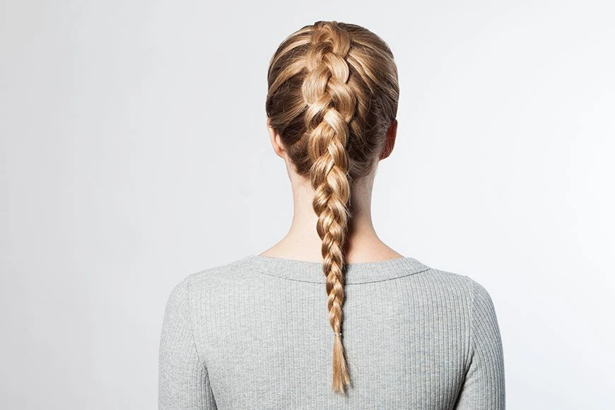 Pulled-Out Fine Braid With Gentle Backcombing