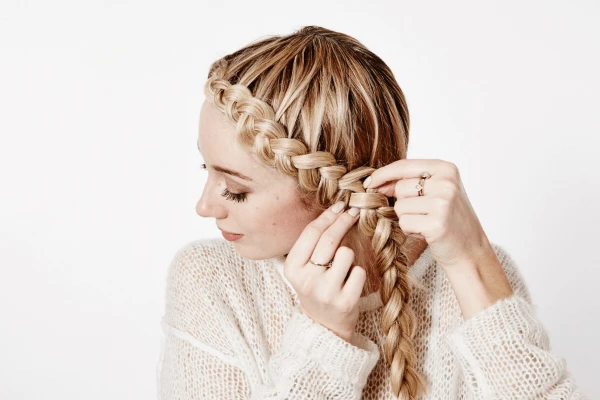 Fine-Hair Side Braid With Gentle Backcombing