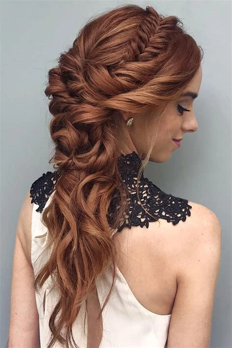 Voluminous Fishtail With Soft Texture