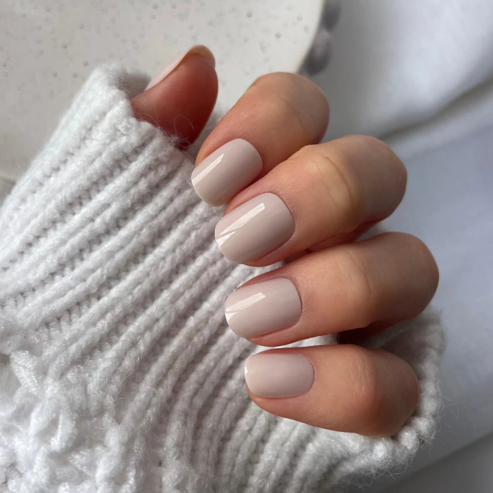38 Matte Top Coat Jelly Nails for Winter Everyday Wear That Are Soft, Natural and Easy to Live With 13 Matte Grey Taupe Oval Nails for Winter Everyday Wear