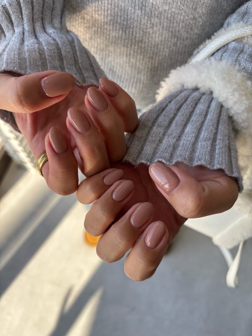 38 Matte Top Coat Jelly Nails for Winter Everyday Wear That Are Soft, Natural and Easy to Live With 17 Matte Soft Nude Oval Nails for Winter Everyday Wear