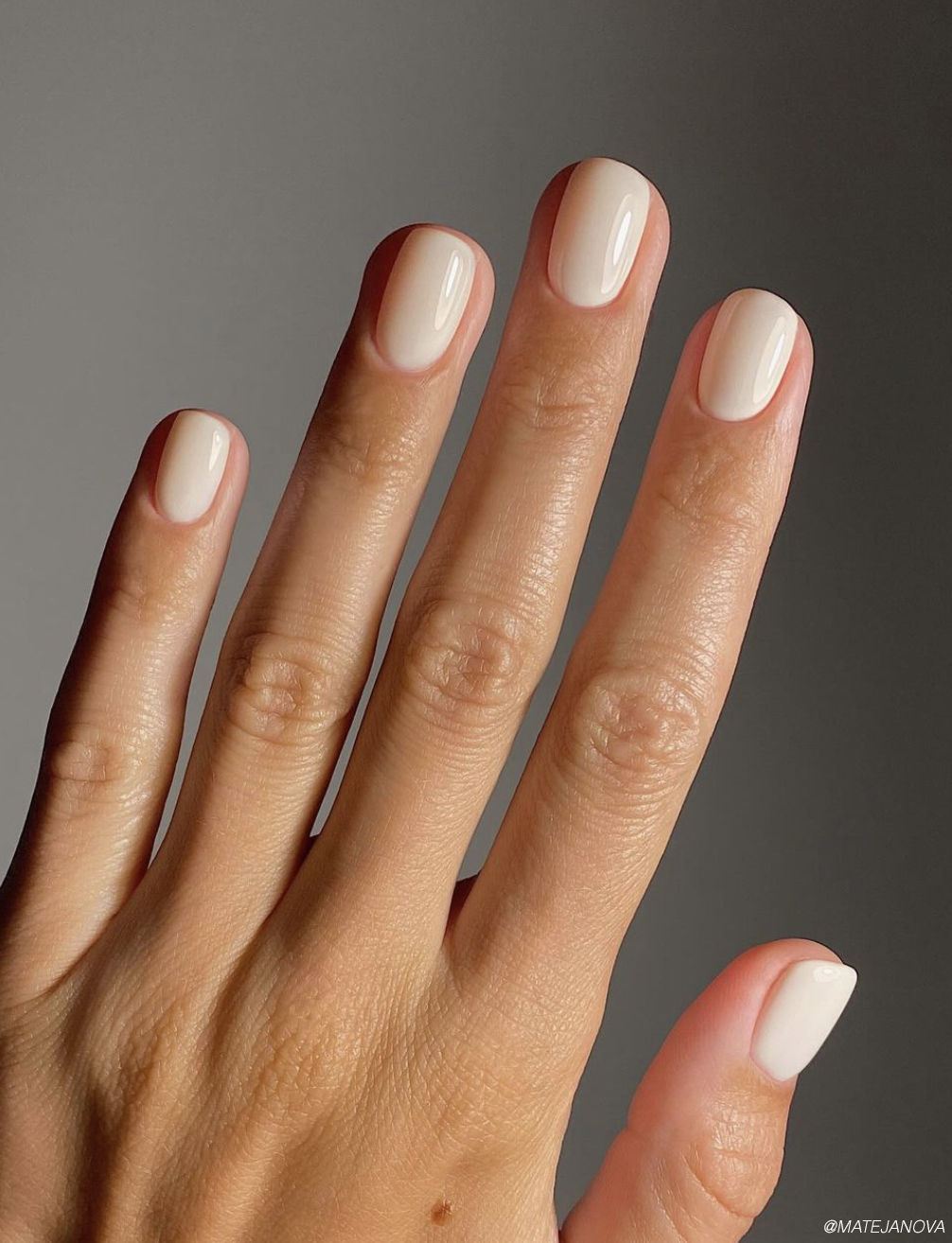 38 Matte Top Coat Jelly Nails for Winter Everyday Wear That Are Soft, Natural and Easy to Live With 20 Matte Nude Square Nails for Winter Everyday Wear
