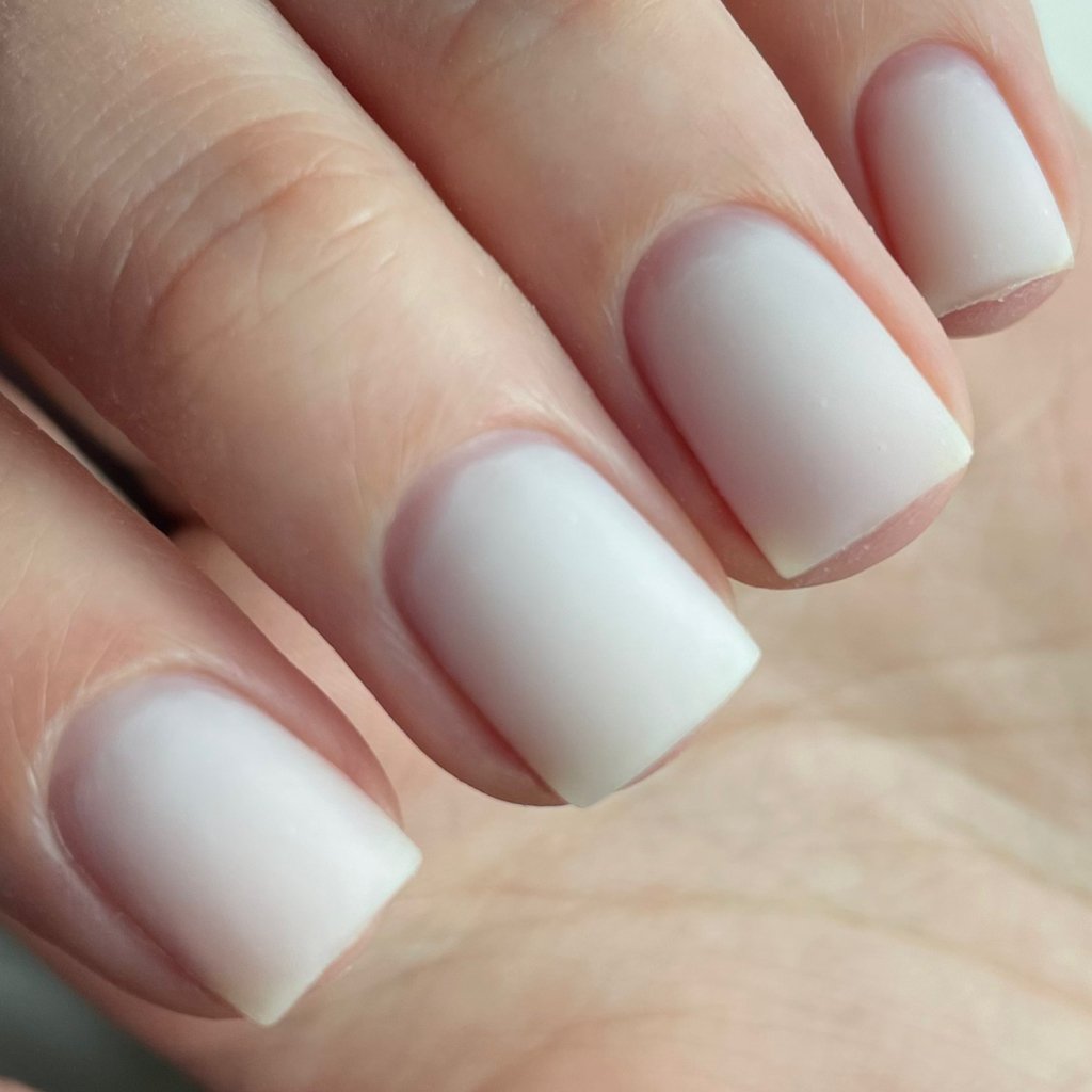 38 Matte Top Coat Jelly Nails for Winter Everyday Wear That Are Soft, Natural and Easy to Live With 21 Matte White Square Nails for Winter Everyday Wear