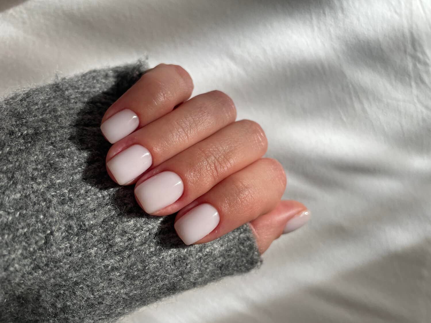 38 Matte Top Coat Jelly Nails for Winter Everyday Wear That Are Soft, Natural and Easy to Live With 31 Matte Nude Square Nails for Winter Everyday Wear