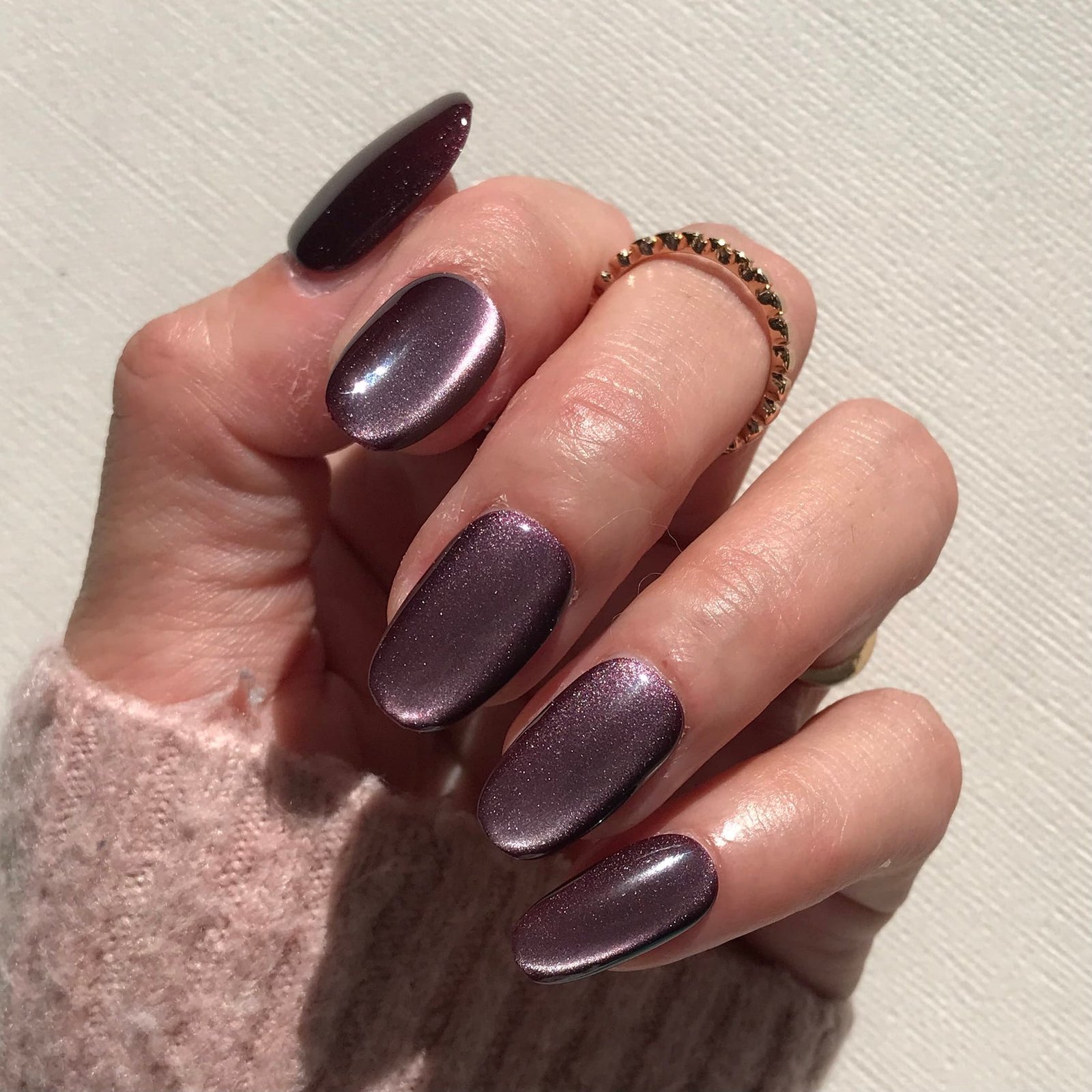 Almond Plum Cat Eye Nails for January Evenings