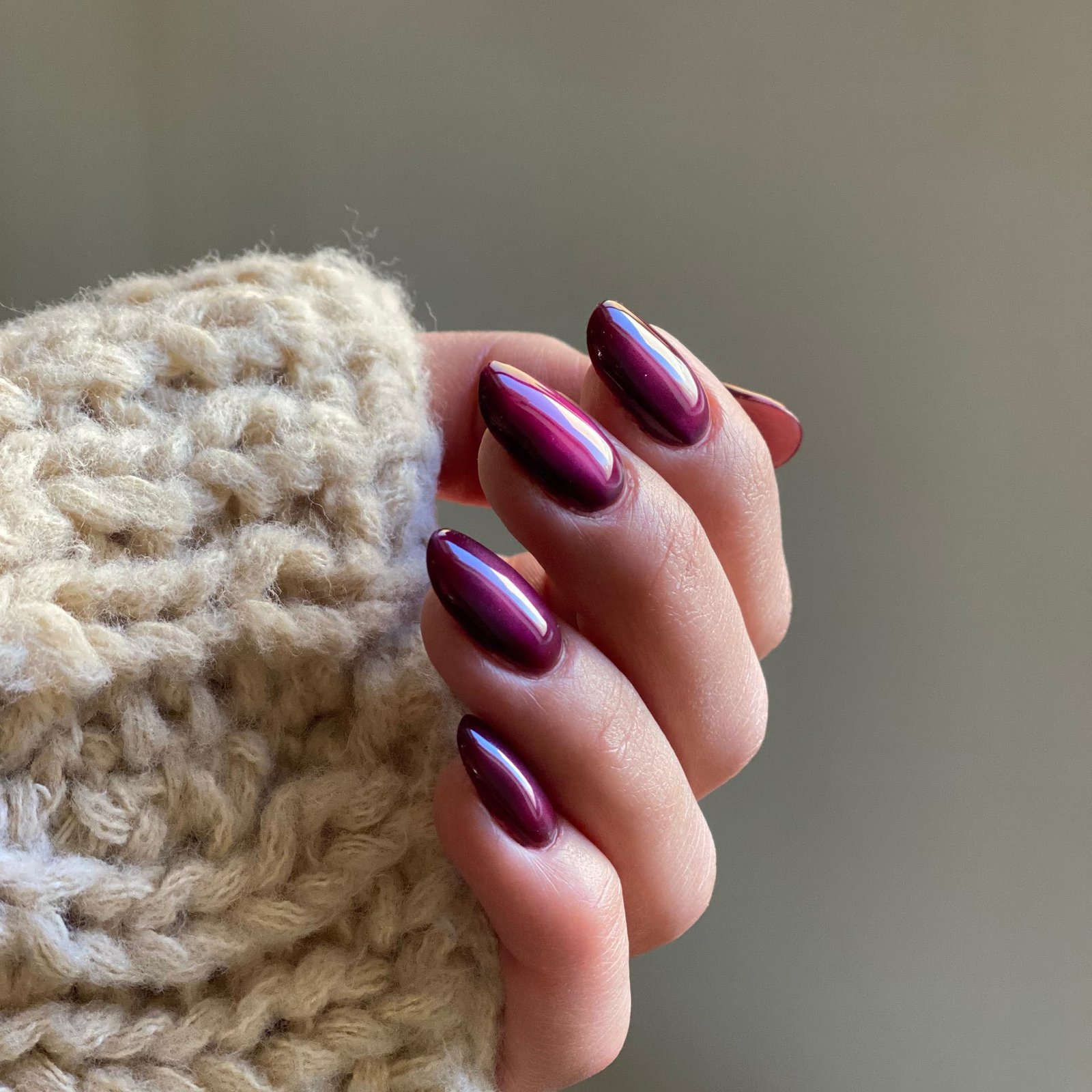 Almond Plum Cat Eye Nails for January Evenings