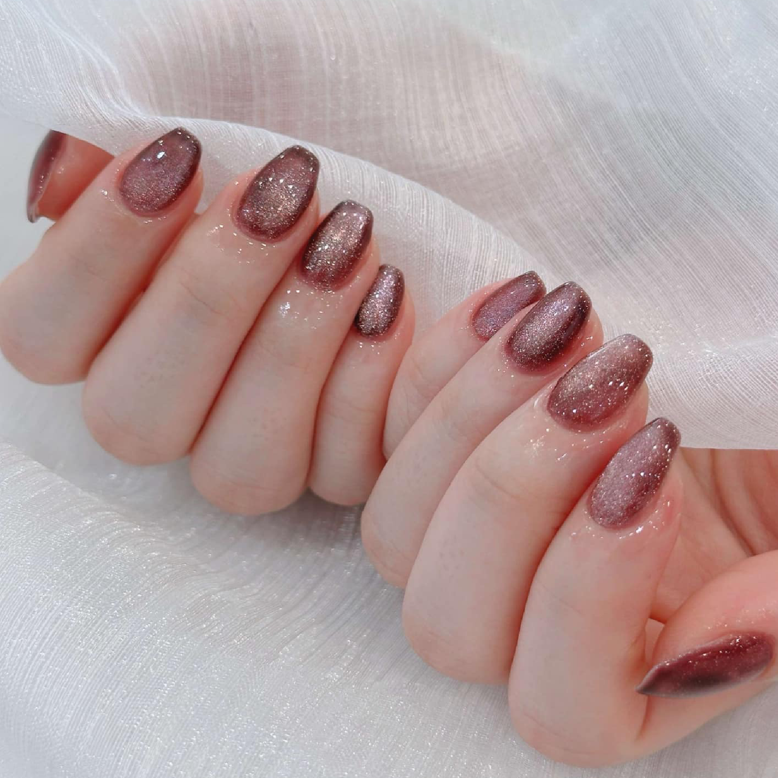 Mauve Plum Cat Eye Nails for January Evenings