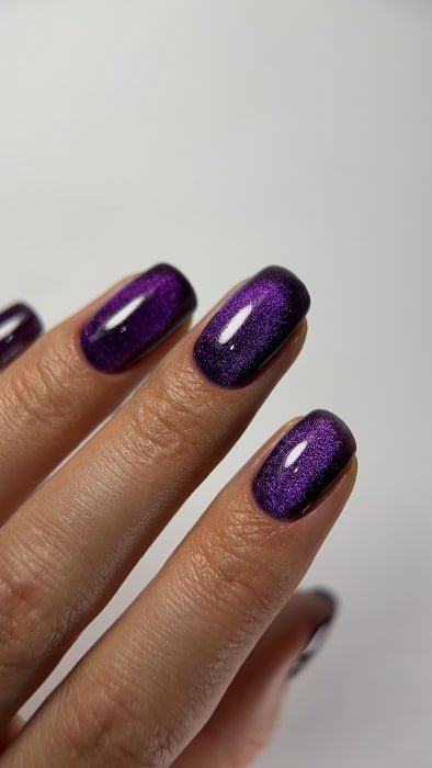 Short Square Deep Purple Glitter Cat Eye Nails for Winter Parties