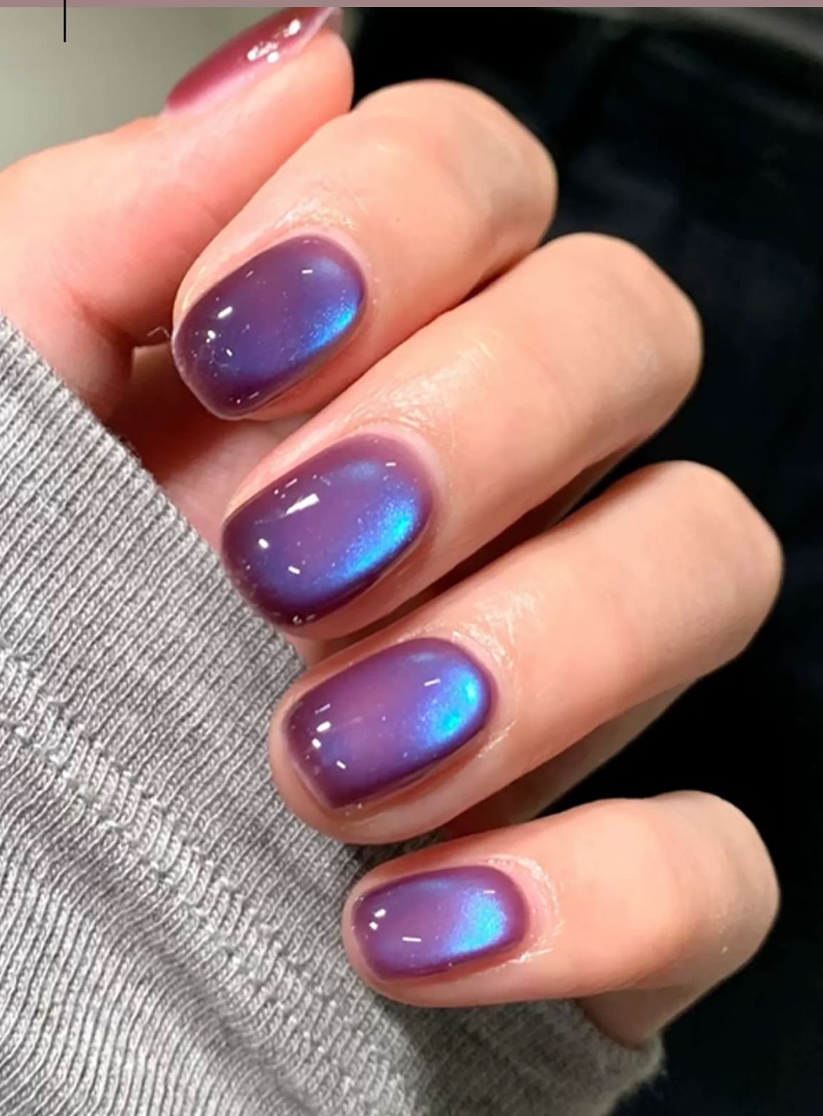 Short Oval Purple Blue Cat Eye Nails for Winter Parties