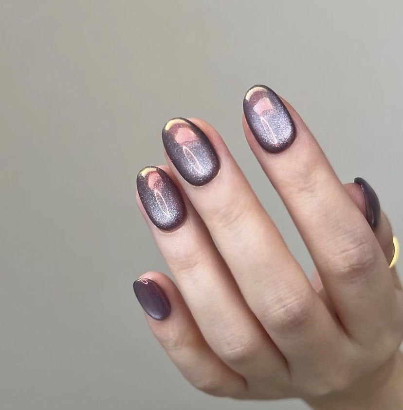Short Grey Purple Cat Eye Nails for Winter Parties