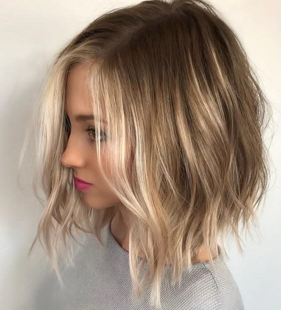 Lived-In Loose Waves With Tousled Ends