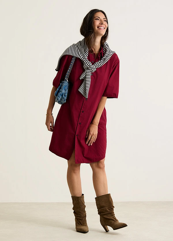 18 Red Dress Outfits for Valentine Dinners That Are Chic, Romantic and Easy to Wear 19 Deep red shirt dress with leather ankle boots and a silk scarf