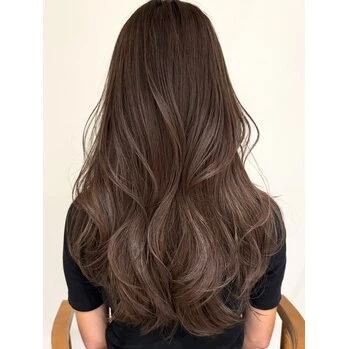 33 Romantic Valentine Waves Hairstyles For Long Hair With Layered Movement That Are Soft, Romantic and Glossy 15 Long Candlelit Bends With A Glossy Finish