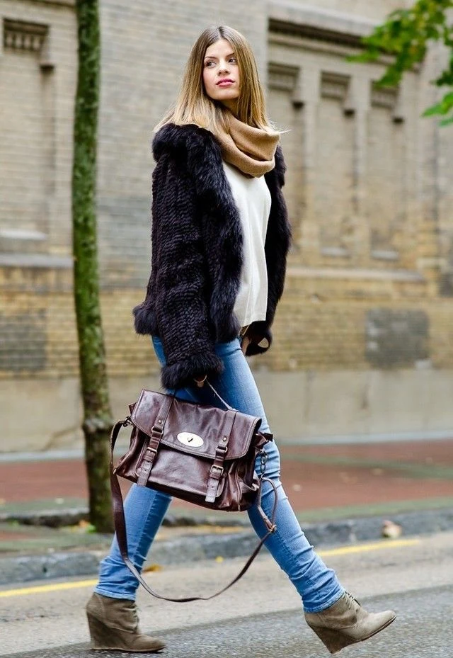 30 Scarf and Coat Layering Outfits for Snowy Walks That Are Chic, Warm and Elegant 2 Black Coat with a Camel Chunky Scarf with Blue Jeans and Tan Ankle Boots