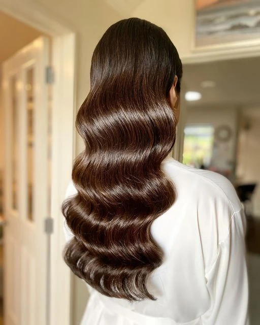 Romantic Shine Waves With A Serum Shine