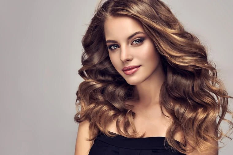 Date-Night Soft Curls With A Polished Finish