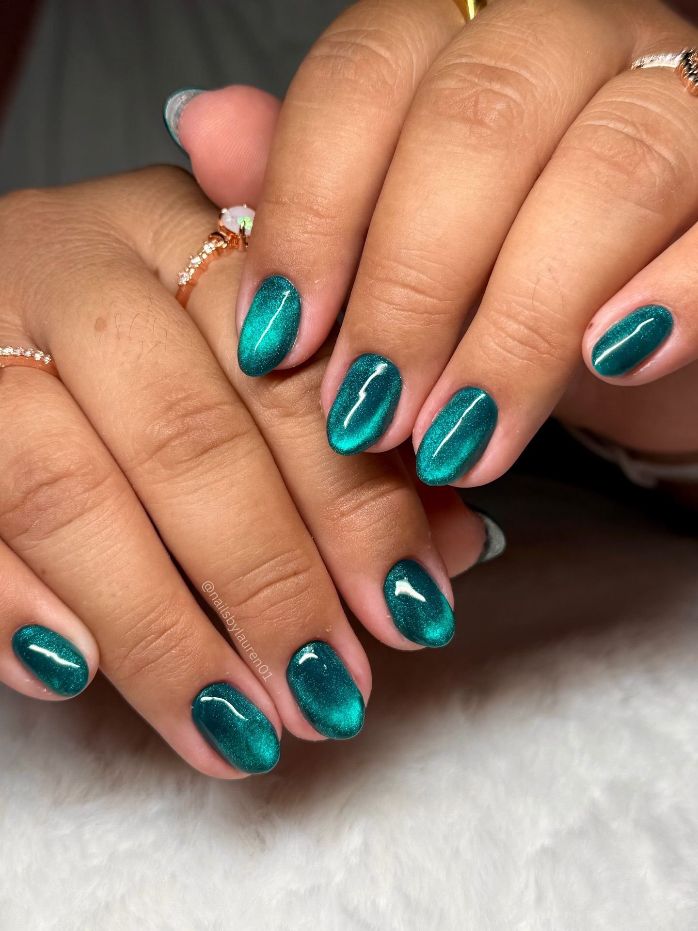 Teal Green Cat Eye Short Oval Nails for Winter Date Nights