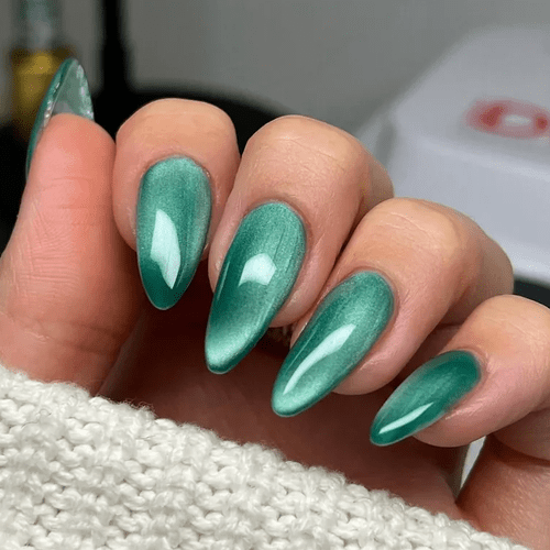 Emerald Teal Cat Eye Almond Nails for Winter Date Nights