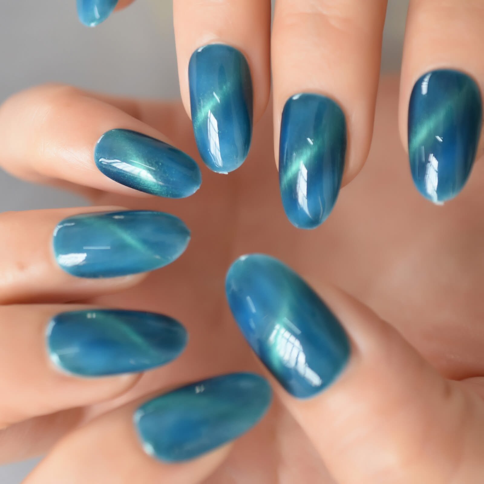 Blue Teal Cat Eye Oval Nails for Winter Date Nights