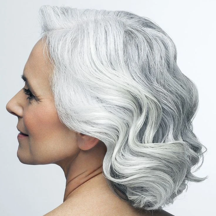 Tucked-Under Rounded Waves in Dark Silver