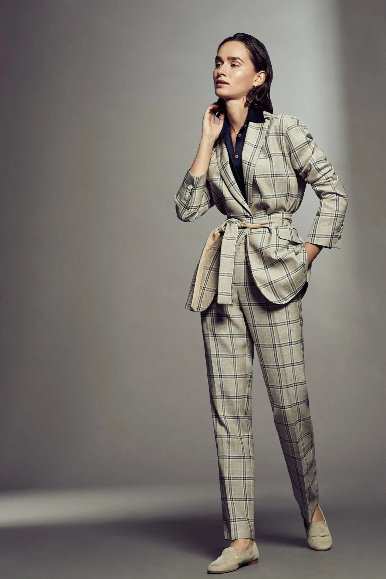 Checked linen blazer with tapered trousers